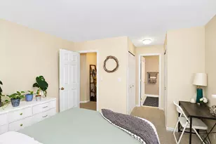 299 Ashbury Ln W, Roselle, IL 60172 - Photo 21