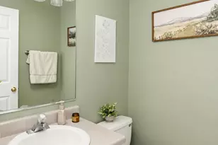299 Ashbury Ln W, Roselle, IL 60172 - Photo 13