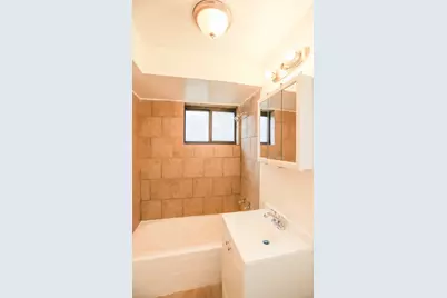 1652 W Pratt Boulevard #2N, Chicago, IL 60626 - Photo 7