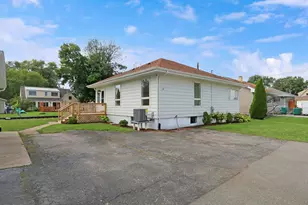 28 Lakeside Ln, Fox Lake, IL 60020 - Photo 37