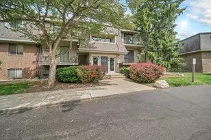 138 E Bailey Rd, Naperville, IL 60565 - Photo 3