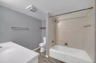 138 E Bailey Rd, Naperville, IL 60565 - Photo 15