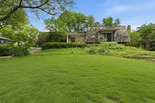 130 Surrey Ln, Burr Ridge, IL 60527 - Photo 47