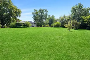 2250 White Oak Dr, Northbrook, IL 60062 - Photo 1