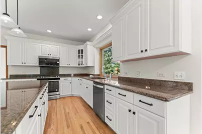 9 N Daniels Drive, Batavia, IL 60510 - Photo 17