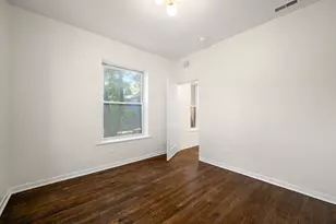 1338 W Hollywood Ave, Chicago, IL 60660 - Photo 13