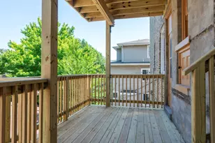 1338 W Hollywood Ave, Chicago, IL 60660 - Photo 17
