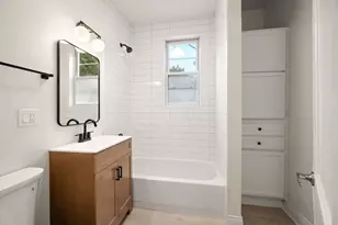 1338 W Hollywood Ave, Chicago, IL 60660 - Photo 11