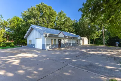 1698 Iowa Street, Leclaire, IA 52753 - Photo 3