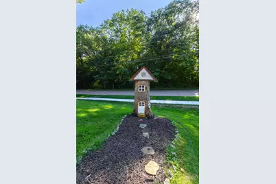 1698 Iowa Street, Leclaire, IA 52753 - Photo 5