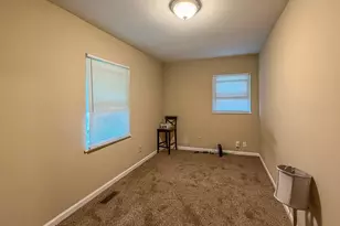 910 Maplepark Dr, Champaign, IL 61821 - Photo 15