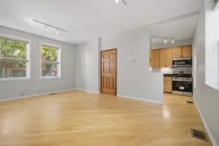 1800 W Superior St, Chicago, IL 60622 - Photo 5