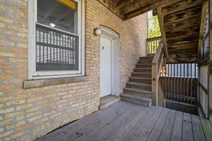 1800 W Superior St, Chicago, IL 60622 - Photo 17
