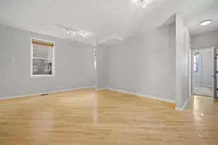 1800 W Superior St, Chicago, IL 60622 - Photo 3