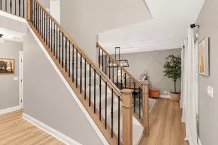 1537 Laurel Oaks Dr, Streamwood, IL 60107 - Photo 3