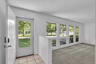 1912 Clover Ln, Champaign, IL 61821 - Photo 7