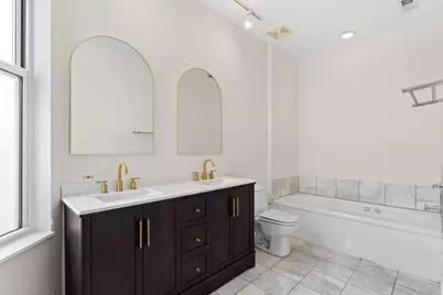 1710 W Erie Street #301, Chicago, IL 60622 - Photo 19
