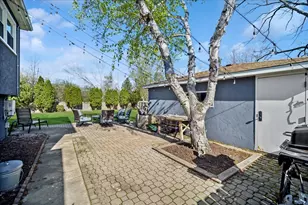 1230 Greenwood Ct, Deerfield, IL 60015 - Photo 3