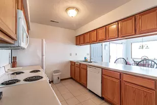 7349 Wallingford Way, Rockford, IL 61107 - Photo 9