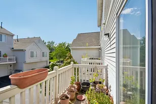 641 S Rosehall Ln, Round Lake, IL 60073 - Photo 27
