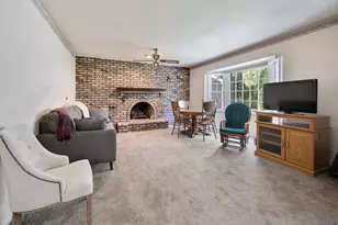 1567 Orth Dr, Wheaton, IL 60189 - Photo 9