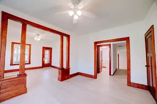 517 E Mulberry St, Watseka, IL 60970 - Photo 11