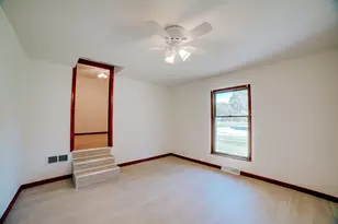 517 E Mulberry St, Watseka, IL 60970 - Photo 21