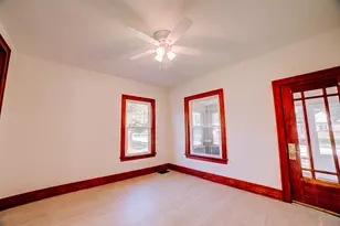 517 E Mulberry St, Watseka, IL 60970 - Photo 7