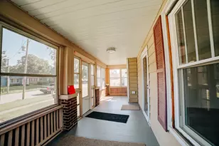 517 E Mulberry St, Watseka, IL 60970 - Photo 49