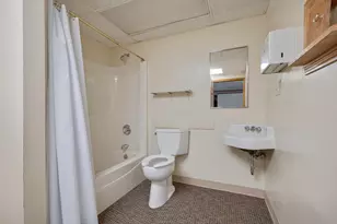 526 W South St, Woodstock, IL 60098 - Photo 17