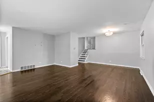 9120 E Prairie Rd, Evanston, IL 60203 - Photo 3