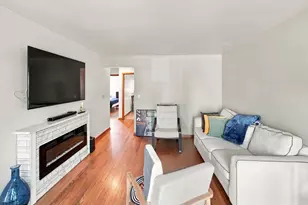 3858 N Sawyer Ave, Chicago, IL 60618 - Photo 3
