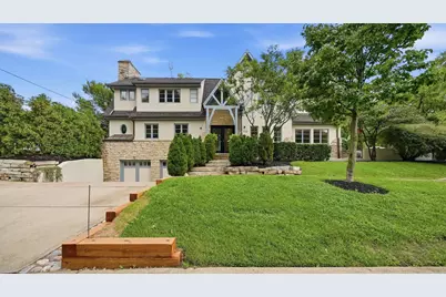 705 W Chestnut Street, Hinsdale, IL 60521 - Photo 1