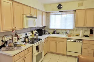 10116 Peach Pkwy, Skokie, IL 60076 - Photo 21