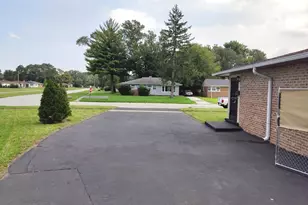 16068 Richmond Ave, Markham, IL 60428 - Photo 7