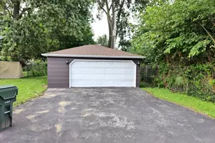 16068 Richmond Ave, Markham, IL 60428 - Photo 9