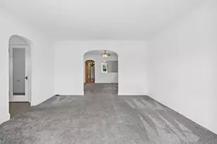 2818 N Long Ave, Chicago, IL 60641 - Photo 5