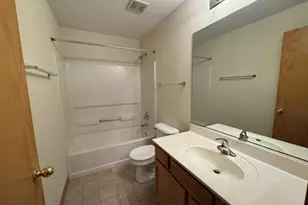 2268 Vanderbilt Dr, Geneva, IL 60134 - Photo 13