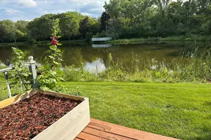 935 Victoria Dr, Woodstock, IL 60098 - Photo 17