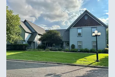 935 Victoria Drive #935, Woodstock, IL 60098 - Photo 3