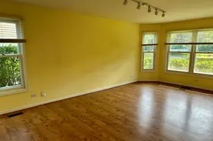935 Victoria Dr, Woodstock, IL 60098 - Photo 11