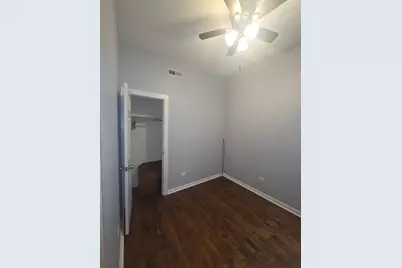 1332 W Barry Avenue #2, Chicago, IL 60657 - Photo 9