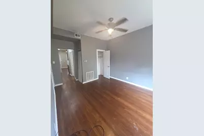 1332 W Barry Avenue #2, Chicago, IL 60657 - Photo 5