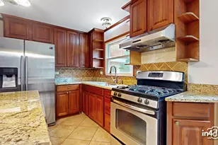 2745 Covert Rd, Glenview, IL 60025 - Photo 7