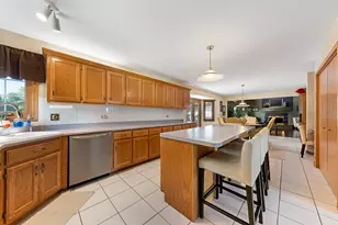 19400 Stonehenge Dr, Mokena, IL 60448 - Photo 5