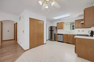 353 Ogden Falls Blvd, Oswego, IL 60543 - Photo 5