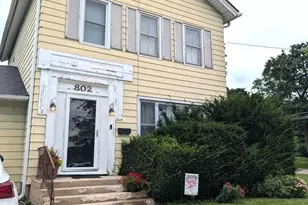802 Erie St, Elgin, IL 60123 - Photo 1