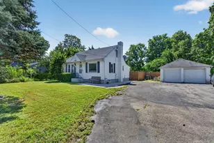 895 Pine Bluff Rd, Morris, IL 60450 - Photo 3