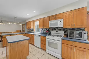 7414 Meadow Ln, Cary, IL 60013 - Photo 17