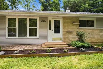 557 Willard Avenue, Elgin, IL 60120 - Photo 3